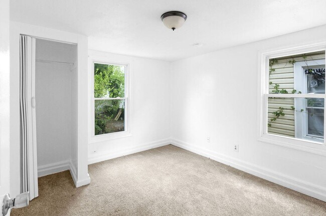 Building Photo - 3 Bed 2 bath Home For Rent in Newport News