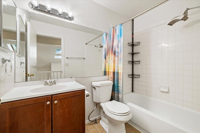 Building Photo - Beautiful 3 bed 2 bath Highlands Ranch Home!