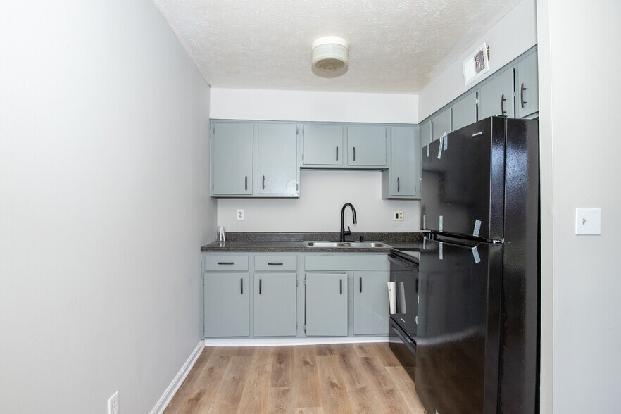 kitchen - 7417 Garrison Rd