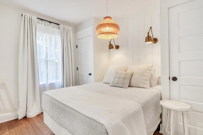 Building Photo - 543 Oakwood Trail