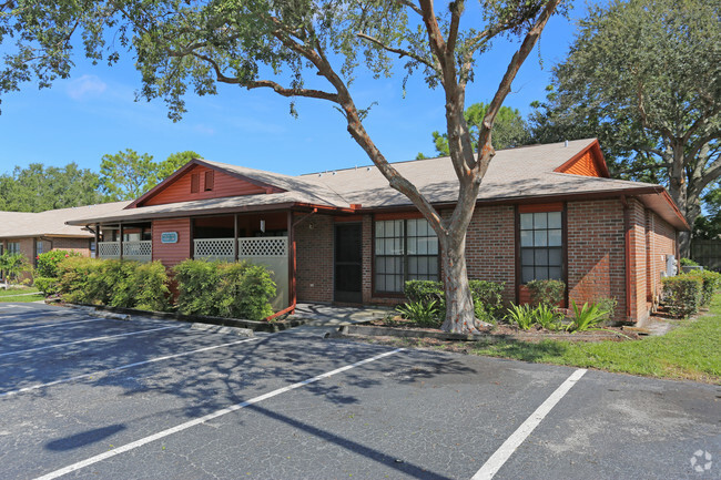 Building Photo - Cottage Court Apartments