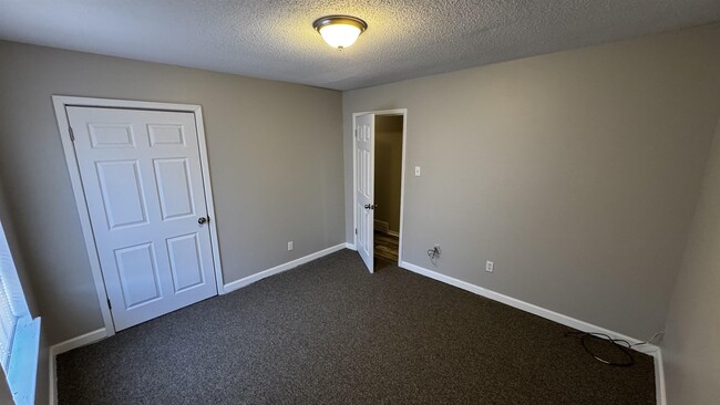 Building Photo - 4264 Double Tree St