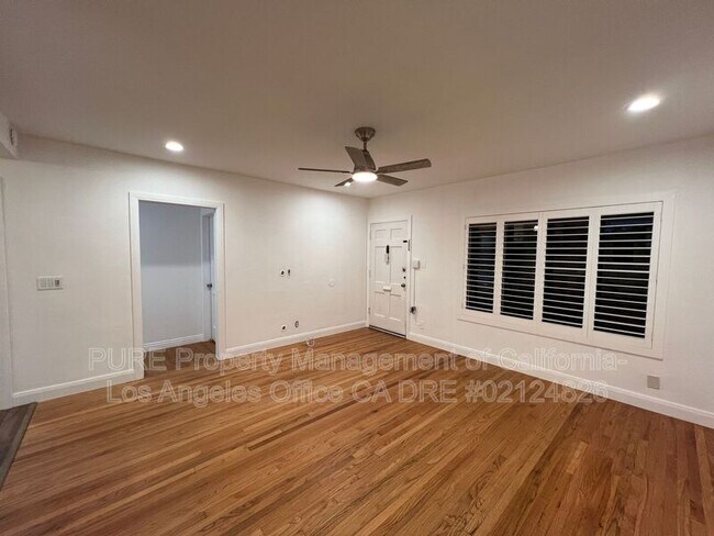 Building Photo - 1910 W 94th Pl