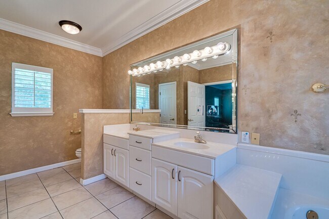 Building Photo - 3822 Indigo Cir