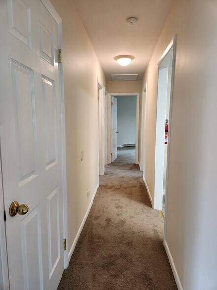 Building Photo - 1104 River Ct