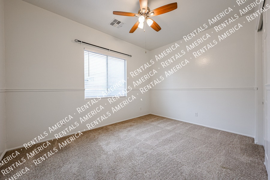 Building Photo - 6274 S View Ln