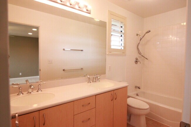 Building Photo - Mililani Mauka - 3 Bedroom, 2.5 Bath, 2 Pa...