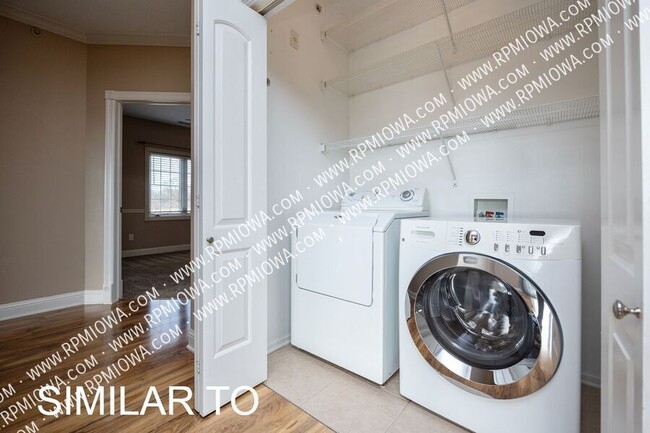 Building Photo - 14105 Airline Ave