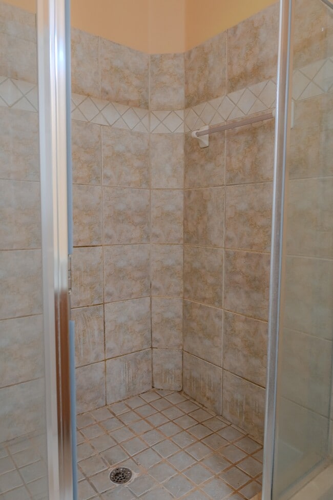 Building Photo - 304 Coral Beach Cir