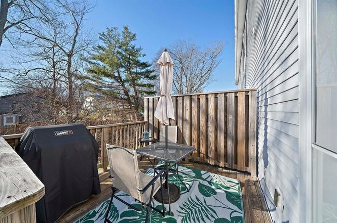 Building Photo - 1 Paradise Ln