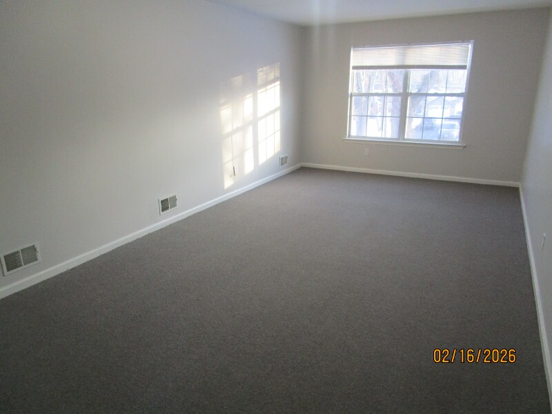 Building Photo - 465 Pfister Rd