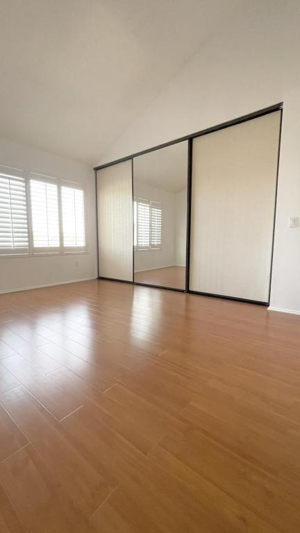 Building Photo - 1204 Walnut Grove Ave