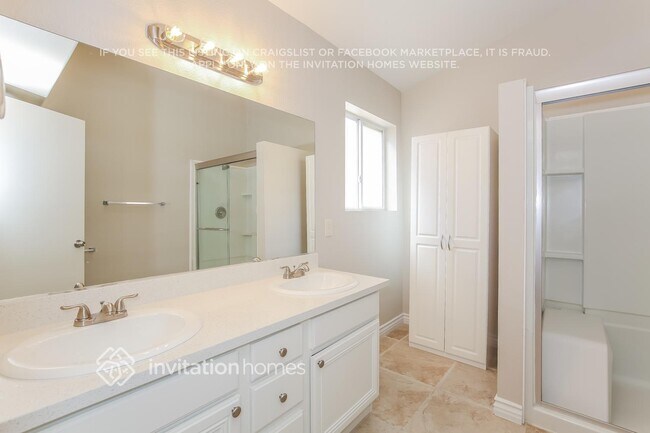 Building Photo - 627 Zalataia Way