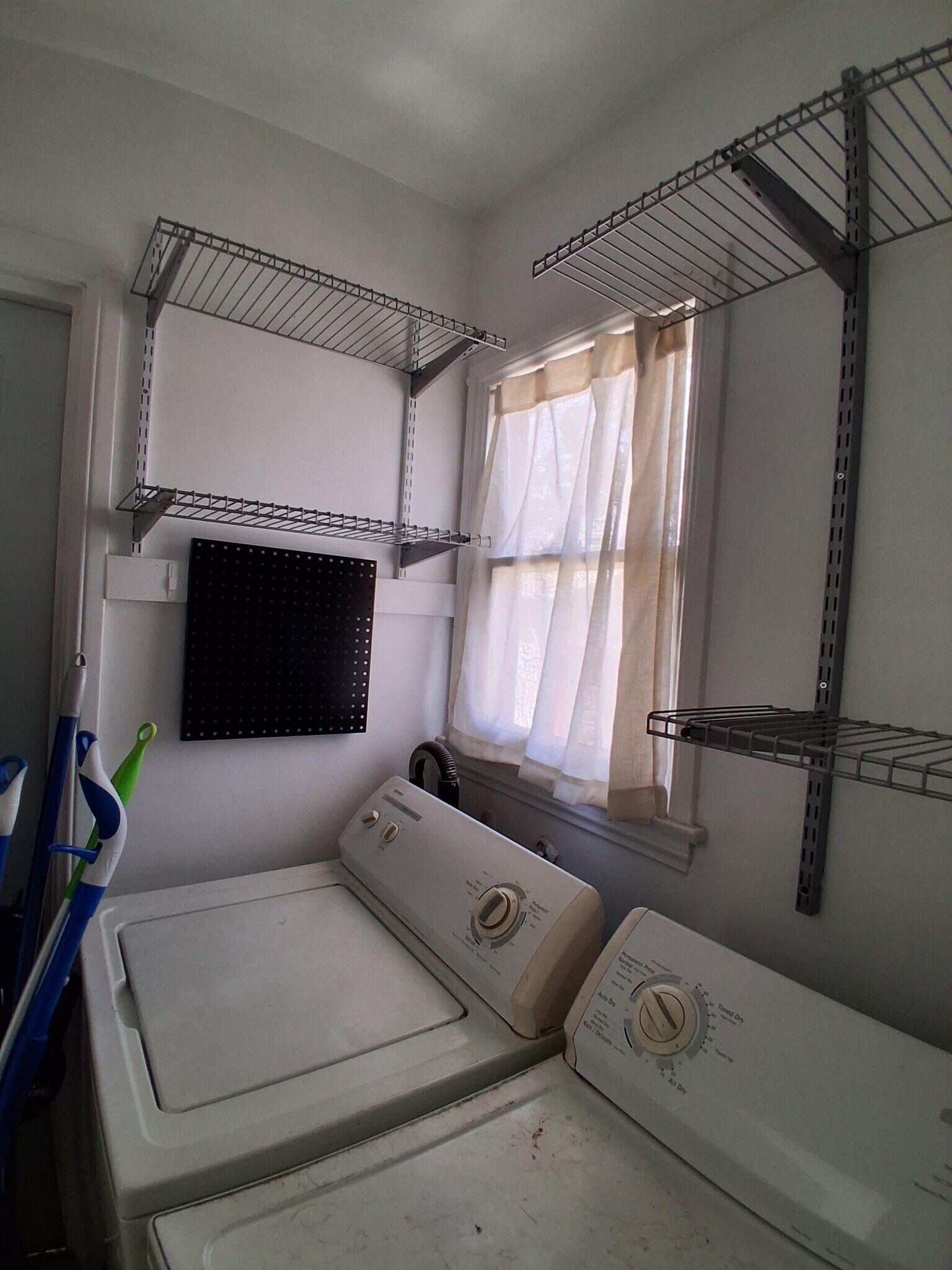 washer dryer with shelves - 902 Patterson Ave