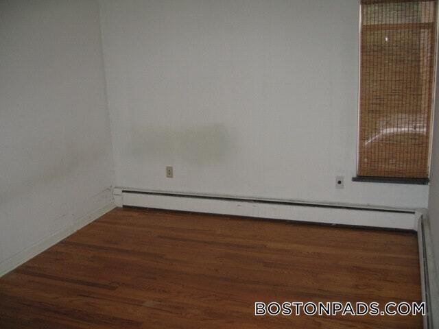 Building Photo - 524 Putnam Ave