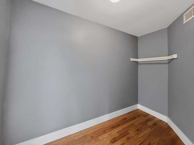 Building Photo - 70 Holbrook Ave