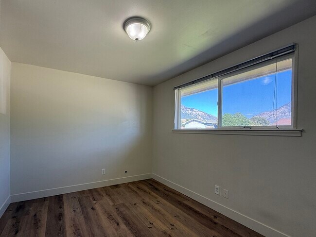 Building Photo - 285 N 300 W