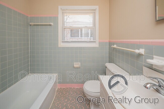 Building Photo - 3544 Cottonwood Dr