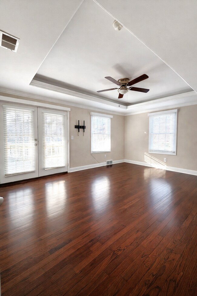 Building Photo - SEE IT NOW: Charming Kansas City Home in a Great Location – Walking Distance to Waldo!