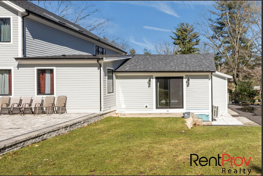 Building Photo - 517 Country View Dr