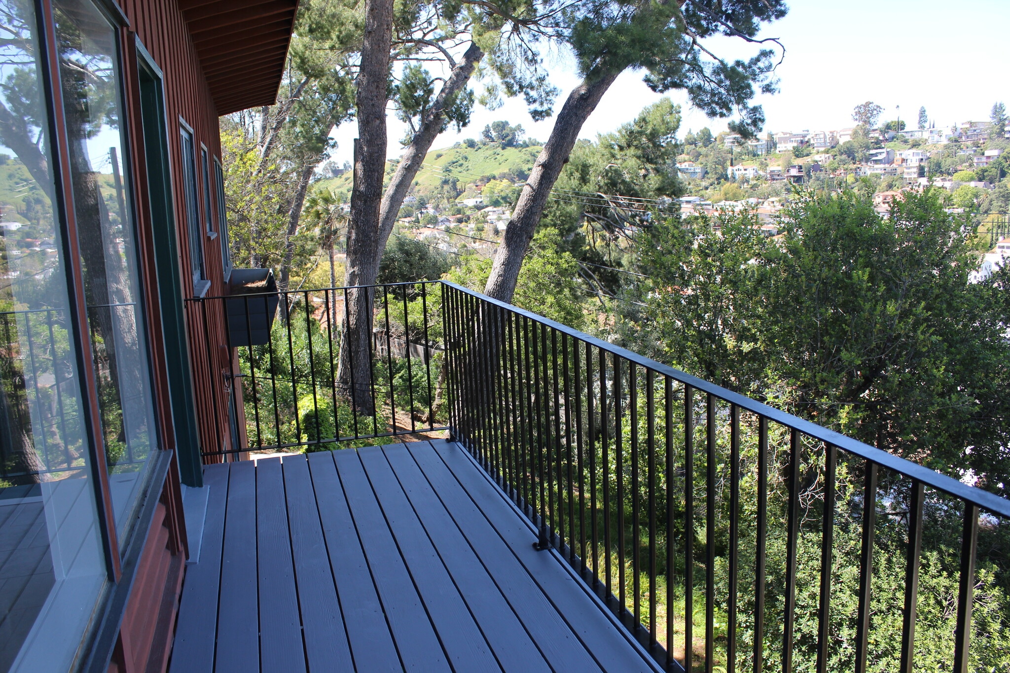 Large Balcony - 934 Highline Rd