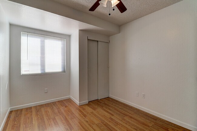 Building Photo - 17032 N 16th Dr