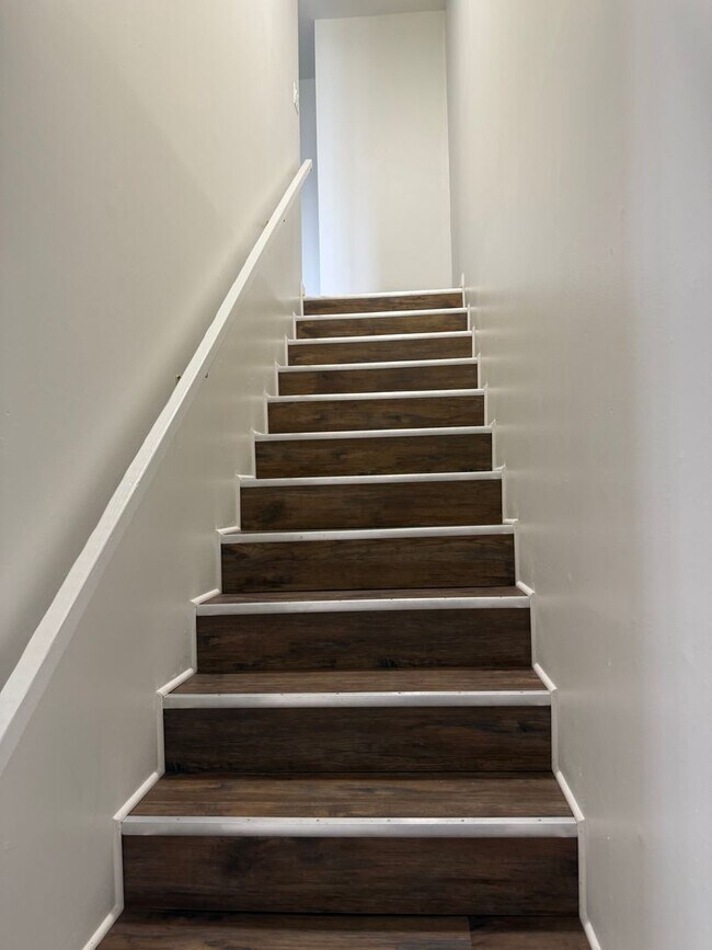 Building Photo - 00401