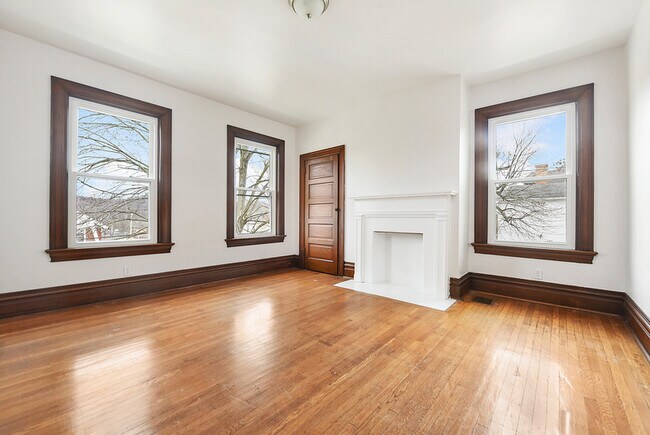 Building Photo - 1234 Ridge Ave
