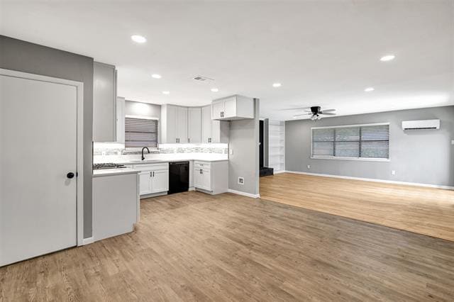 Building Photo - 1422 Flamingo Ln