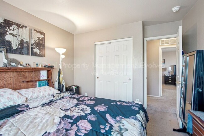 Building Photo - 12571 W Mauna Loa Ln