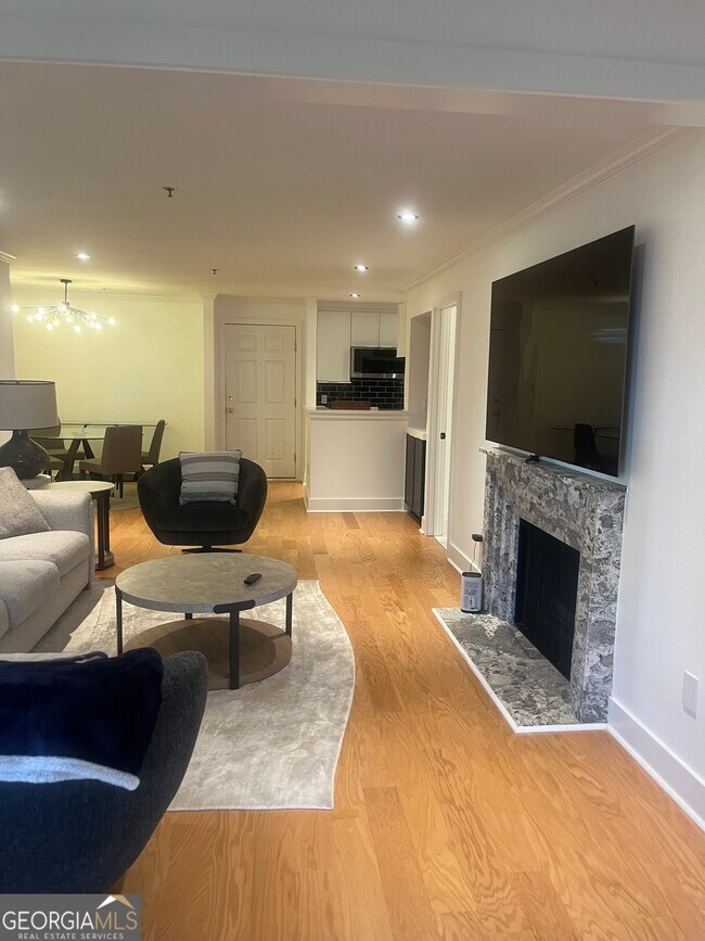 Building Photo - 3201 Lenox Rd NE