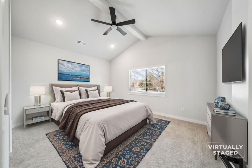 Vaulted Master Bedroom - 811 N Date Ave