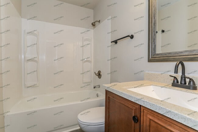 Building Photo - 2001 Wellington Rd