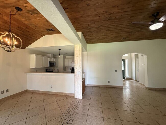 Building Photo - 501 Morning Dove Dr