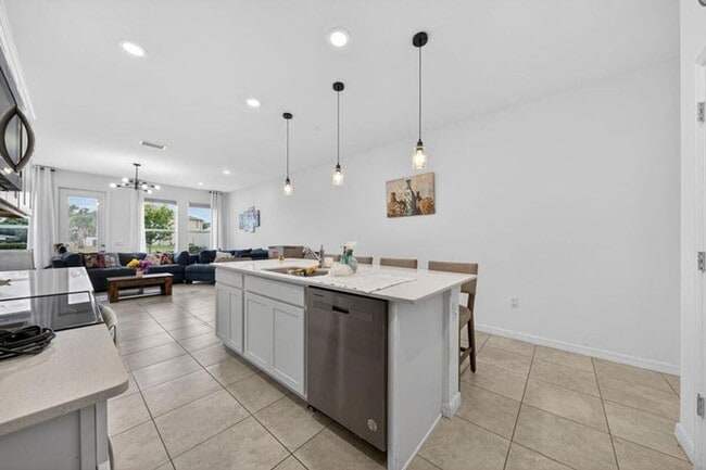 Building Photo - 6128 Rancho Ln