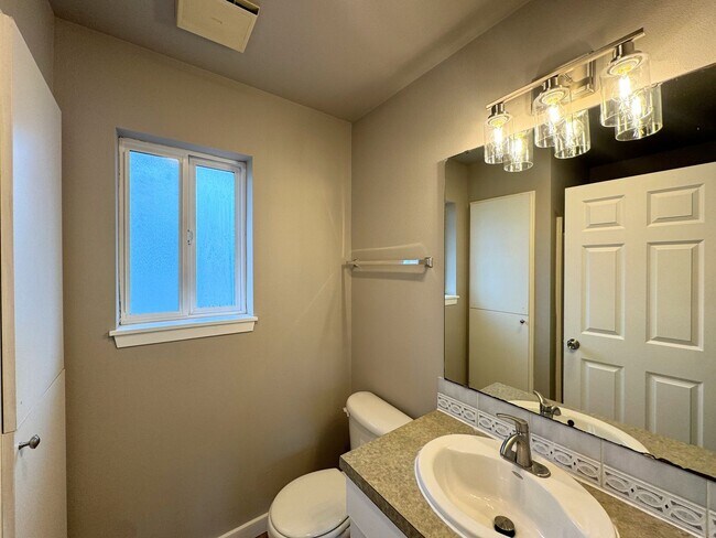 Building Photo - RGL Properties - 9614-9616