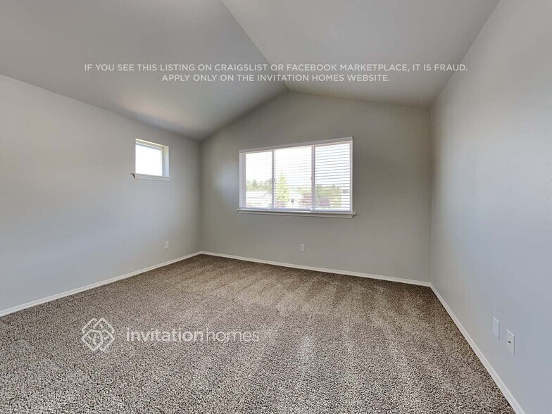 Building Photo - 301 Hawk Ave SW