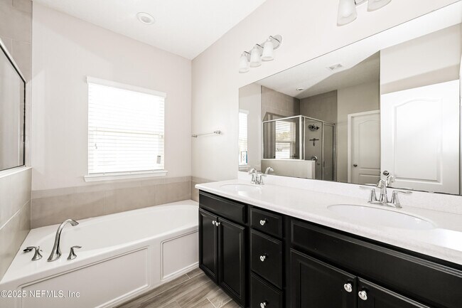 Building Photo - 16179 Alison Creek Dr