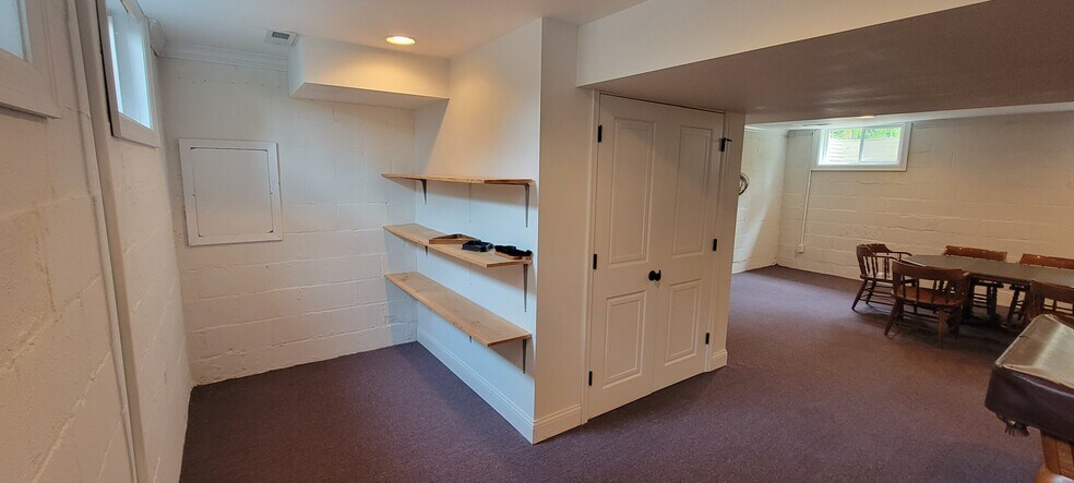 Building Photo - 19101 Delton Ave