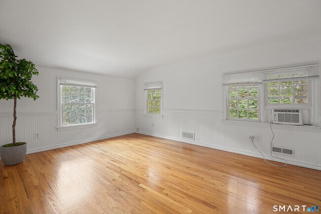 Building Photo - 141 Idlewood Dr