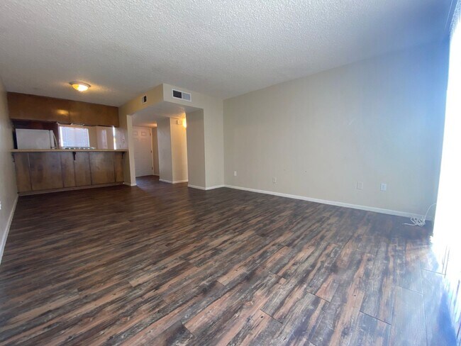 Building Photo - 712 4th Street -- West Valley Real Estate