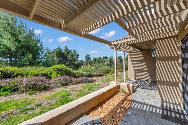 Building Photo - 2579 Caminito Muirfield