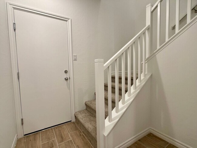 Building Photo - LOVELY TOWNHOUSE FOR RENT - GATED 3 BED 3 ...