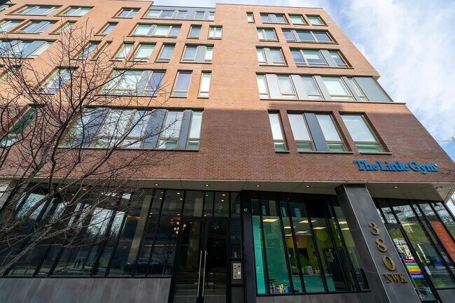 Building Photo - 380 Newark Ave