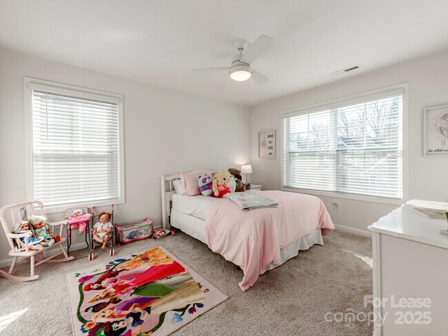 Building Photo - 1063 Thoroughbred Dr.