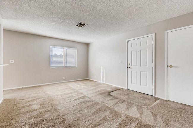 Building Photo - Stunning 2 Bedroom 2 Bath 2nd story condo