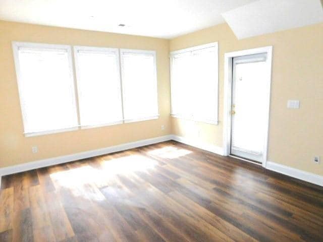 Building Photo - 3002 Montclair Cir SE