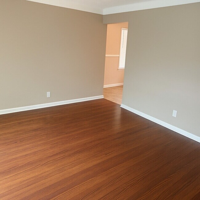 Primary Photo - 531 Ames Pl