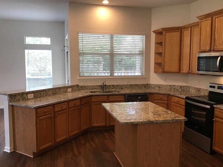Building Photo - 534 Alice Cove Ct
