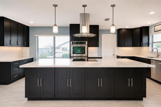 Building Photo - 6530 Bimini Ct